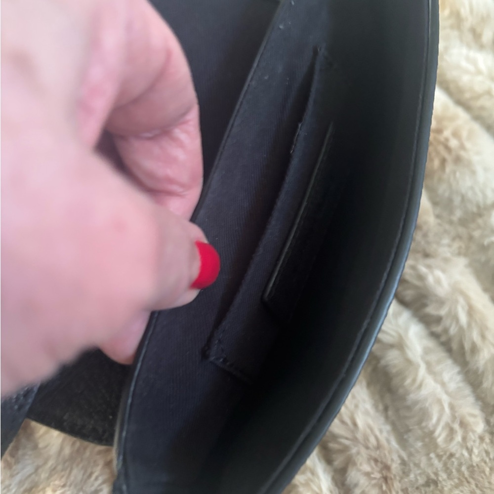 New without tags   
See By Chloe Leopard and Black Crossbody Bag….. - Picture 7 of 8